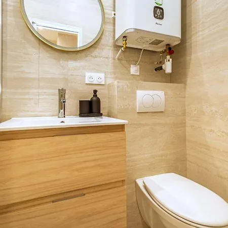 Neuf Beaux Quartiers 17eme Arrondissement * Paris